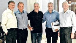 Bill Gates'in başını ağrıtan yazışmalar