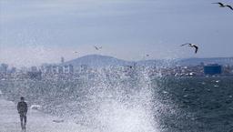 İstanbul Valiliği yarın için uyardı: Kuvvetli fırtına geliyor