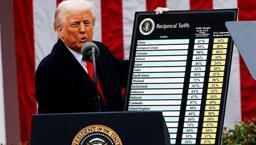 Kararı iptal edilen Trump çıldırdı! Tüm ülkelere yüzde 10 tarife