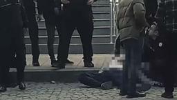 Cinsel istismar cinayeti! Boşandığı kocasının arkadaşını adliye önünde kalbinden bıçakladı