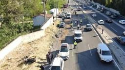 İzmir Bornova'da freni arızalanan TIR 9 araca çarptı! Ölü ve yaralılar var