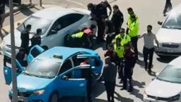 Kız arkadaşı ile taksi sürücüsünü rehin aldı! Saldırganların yakalanma anı kamerada