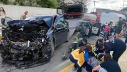 Antalya Kavşağı savaş alanına döndü! Zincirleme facia: 5 yaralı var