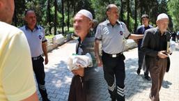 Mezarlıkta 'sahte hoca' operasyonu! 'Hocayım' dedi, sorulan tek soruyu bilemedi