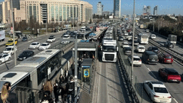 15 Temmuz'da metrobüs güzergahı değişiyor! 6 istasyon geçici olarak kapatılacak