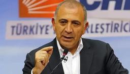CHP'de 7 ilçe başkanı görevden alındı