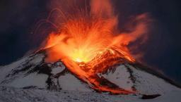 Etna Yanardağı yeniden patladı! Katanya Havalimanı'nda uçuşlar durduruldu