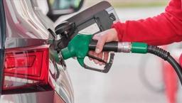 Benzin ve motorinde indirim! Fiyatlar ne kadar oldu?