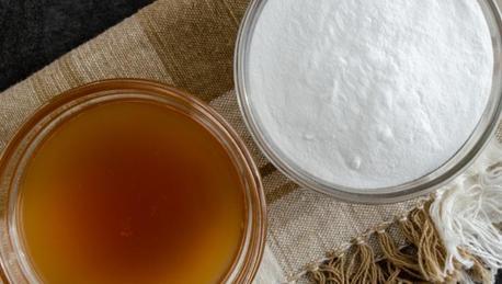 Temizlik suyuna katın! Sirkeyle karıştırınca etkisi 10 katına çıkıyor, yağ ve kirecin kökünü kazıyor!