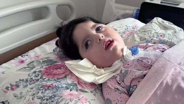 Geri sayım başladı! SMA'lı Elanur Dubai yolcusu)