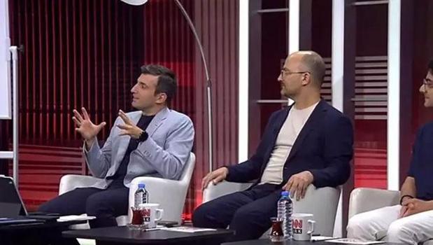Next Sosyal nasıl doğdu? Selçuk Bayraktar: Dijital tahakkümün yıkılmasını istiyoruz)