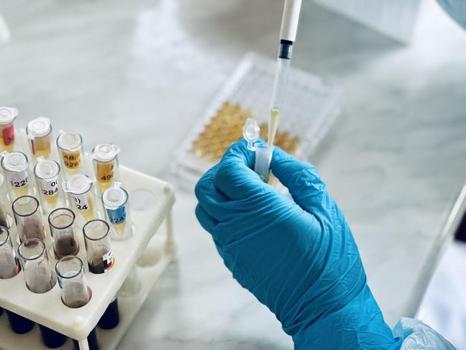 Sessiz ilerliyor, ama sonuçları ağır: Hepatit B siroza ve kansere yol açabiliyor!)