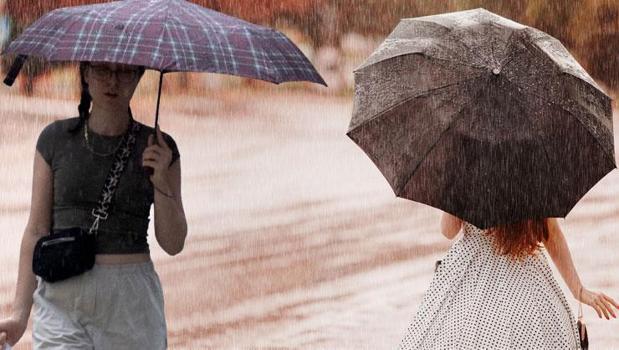 Sağanak yağışlar geliyor! Meteoroloji 20 ili uyardı, Prof. Dr. Orhan Şen İstanbul için saat verdi)