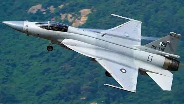 Hindistan Hava Kuvvetleri açıkladı: 'Pakistan'a ait 6 askeri uçağı düşürdük')