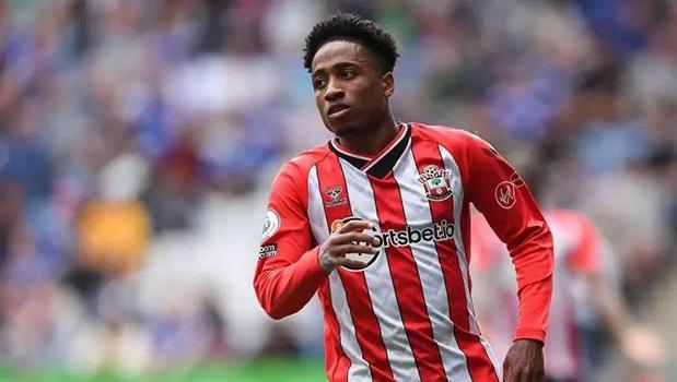 Transferi tek telefonla engellemiş! Beşiktaş kapı dışarı ediyor)