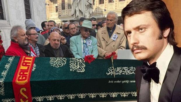 Trafik kazası sonucunda hayatını kaybeden Yeşilçam'ın usta ismi Engin Çağlar son yolculuğuna uğurlandı!)