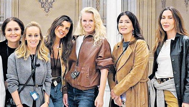 Tarihi köşkte sanatsal gezi)