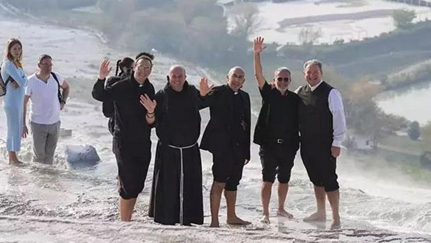 Papa 14. Leo'nun Türkiye ziyareti öncesi Vatikan heyeti, Denizli'ye geldi)