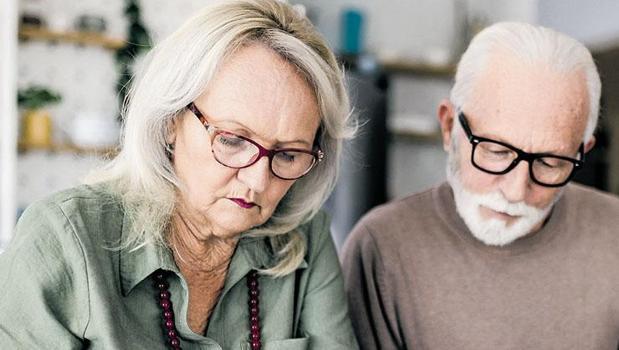 Emekli zammında hesaplar değişti! İşte enflasyon tahminlerine göre olası yeni maaşlar)