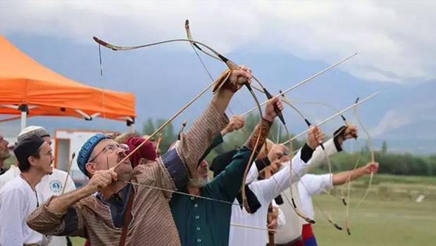 Türk Okçuluk Remy-i Sedad Açık Hava Federasyon Kupası Adana'da başladı!)