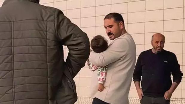 Ateşlenen torpil 2 yaşındaki Alpaslan'ın gözünü kör etti)