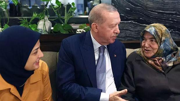 Cumhurbaşkanı Erdoğan, Ankara'da vatandaşlarla sohbet etti)