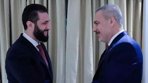 Dışişleri Bakanı Hakan Fidan, Suriye Cumhurbaşkanı Şara ile ABD'de bir araya geldi)