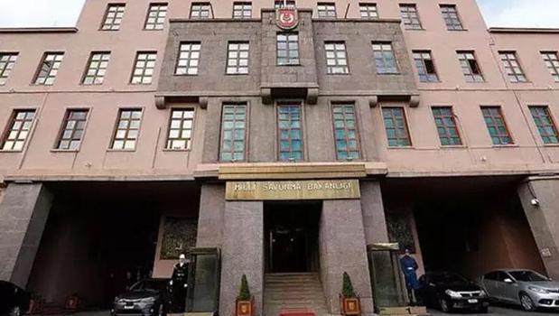 MSB duyurdu: Türkiye'ye ait C130 askeri kargo uçağı Gürcistan'da düştü)