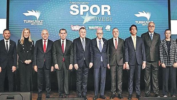 Galatasaray ödülleri topladı)