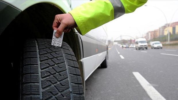 Araç sahipleri dikkat! Kış lastiği uygulaması son günlere girildi, para cezası uygulanacak)