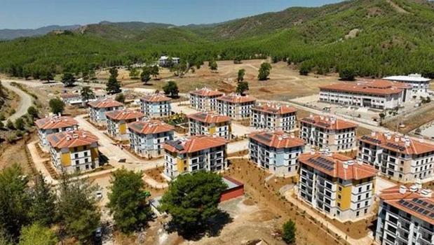 Bakan Kurum: Memleket aşkıyla 350 bin yuva tamam)