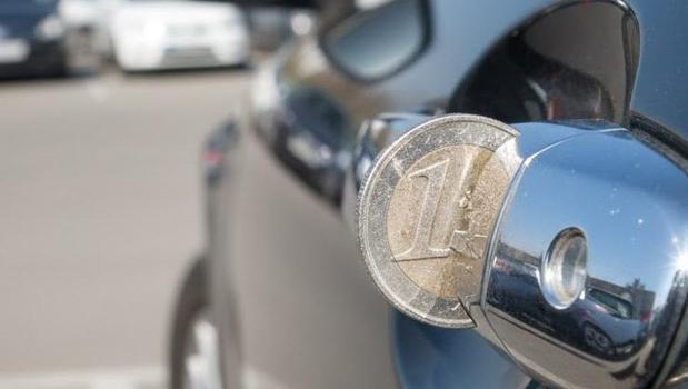 Arabanız hırsızlar tarafından işaretlenmiş olabilir! Bu detaya dikkat)