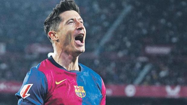 Lewa için yarışta)