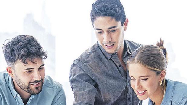 Kendi işlerini kurmaları için mezunlara destek)