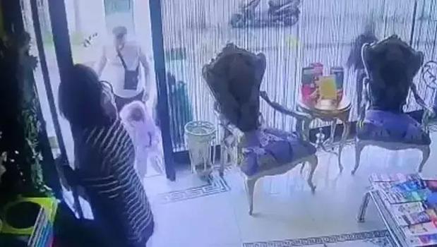 Baba Böcek de hayatını kaybetti)