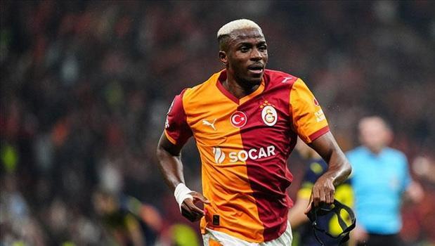 Osimhen'den sakatlığı hakkında ilk açıklama! Havalimanında konuştu)