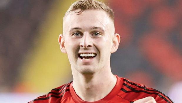 Kozlowski ciddiye bindi)