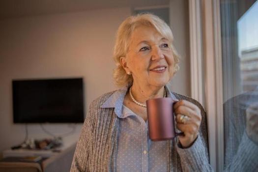 100 yaşını görenlerin sırrı ortaya çıktı: Ne Pilates ne CrossFit, gün boyunca 20 dakikada bir yaptıkları basit hareketler)