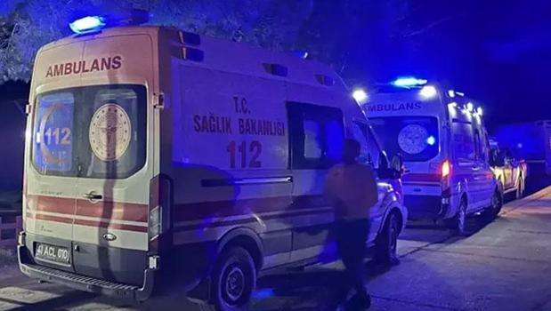 Gemiden tahliye edilen 25 personel tedbiren hastaneye götürüldü)