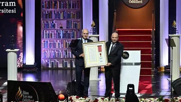 TBMM Başkanı Kurtulmuş: Ödül kazanan bilim insanlarını tebrik ediyorum)