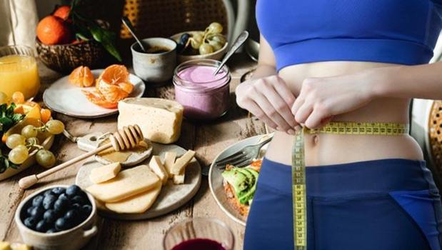 Sağlıksız yiyecekler içerse de Akdeniz diyetinden daha faydalı! Kilo verdiren en etkili diyetmiş...)