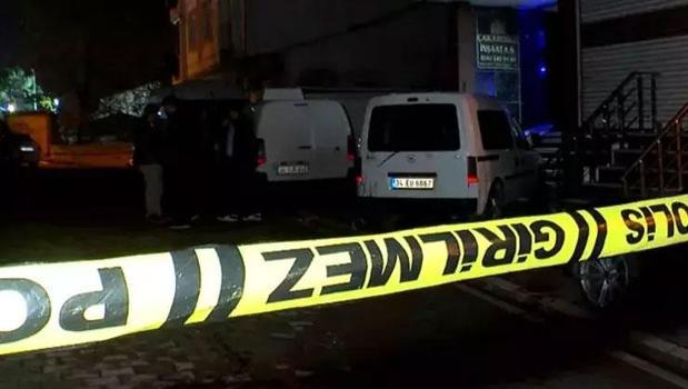 Esenyurt'ta alacak verecek kavgası! 8 kişi yaralandı)