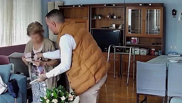 Evdeki güvenlik kamerasına yakalandı! İzmir'de akılalmaz olay!)