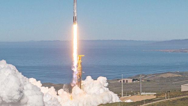 Uzayda vites yükselttik)