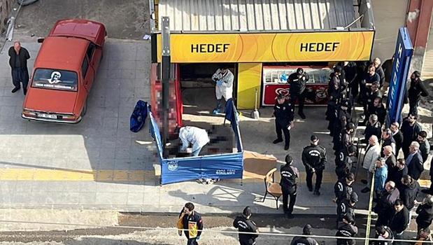 Mersin'de kan donduran olay! Önce anne ve oğlunu, sonra büfeciyi öldürdü)