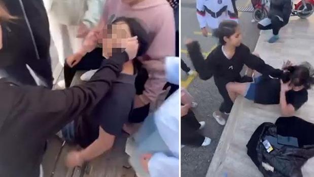 Hiçbiri de 'biz ne yapıyoruz' demedi! 11 kişi bir kız öğrenciyi dövdü)