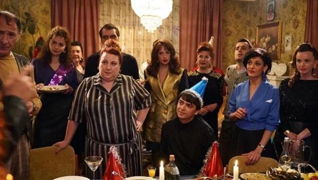 Hababam Sınıfı'nın unutulmaz 'Hafize Ana'sı… Adile Naşit filmi bu cuma sinemaseverlerle buluşuyor)