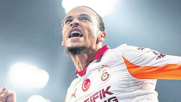 Zirvede sıcak gece)