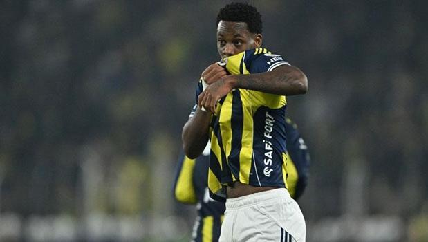 UEFA'dan Jhon Duran'a ceza!)