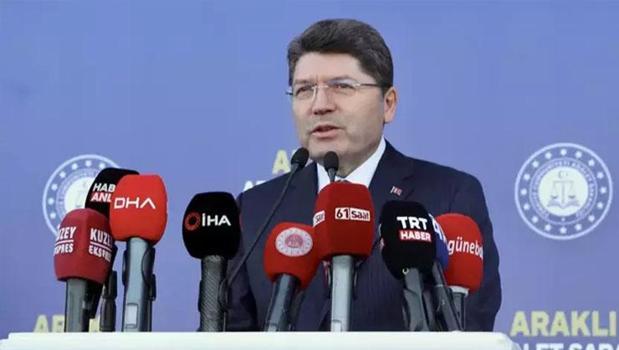 Adalet Bakanı Tunç: Türkiye Yüzyılı'nı milletimizle beraber inşa edeceğiz)